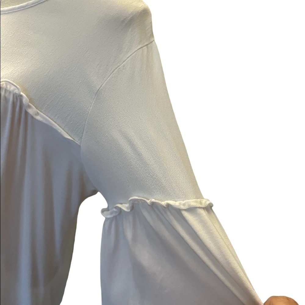 Kokoon white flowy blouse with bell sleeves! Size Large! - Picture 3 of 5